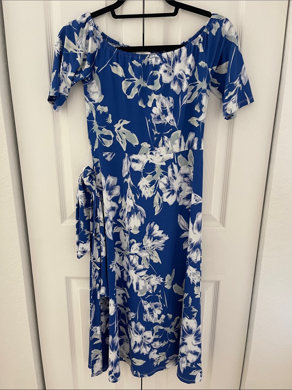 Yumi Kim Blue and White Floral Off-Shoulder Midi Dress